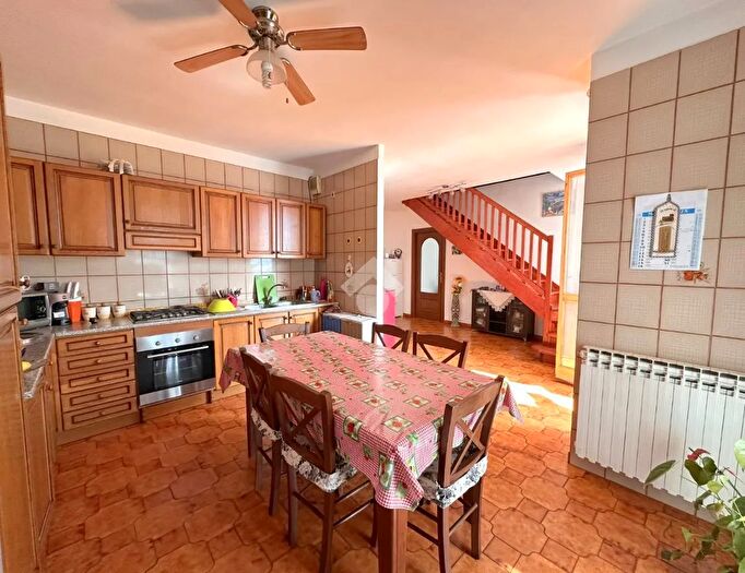 Appartamento quadrilocale in vendita in Via Montebello, Bruzolo