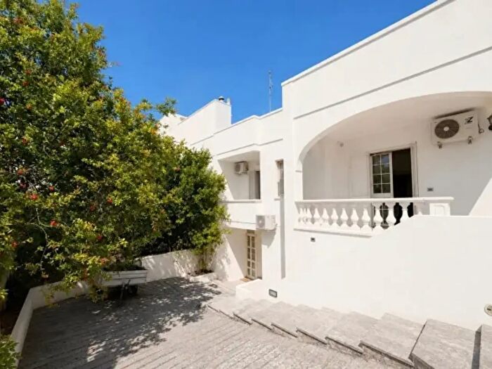 Casa con 6 locali in vendita in Via Portanova, Alessano