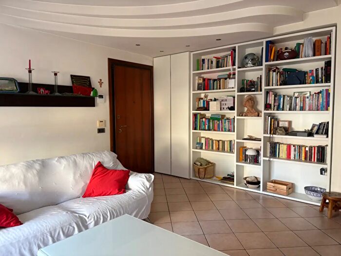 Appartamento trilocale in vendita in Via Miranese, Venezia