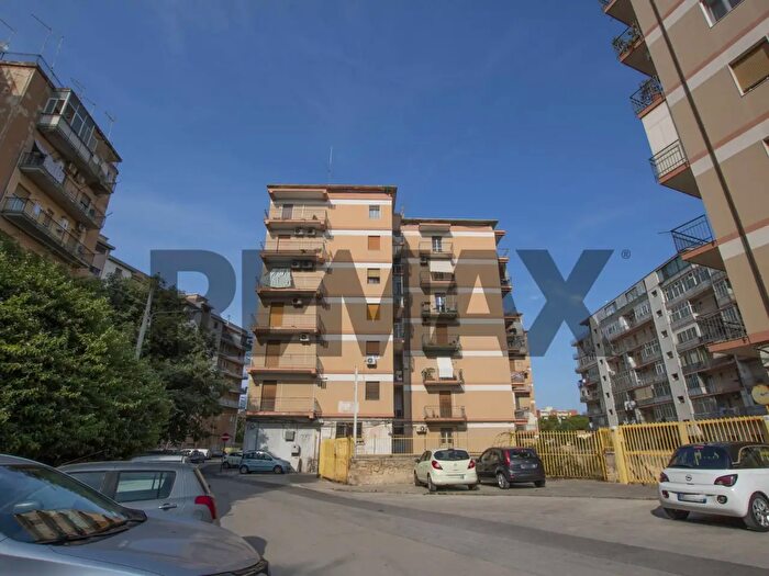 Appartamento con 5 locali in vendita in Via San Metodio a, Siracusa