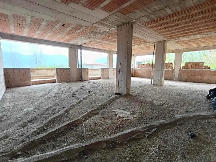 Appartamento con 6 locali in vendita in Aiello Del Sabato