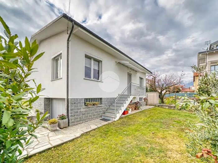 Casa quadrilocale in vendita in Via Coazze, Giaveno