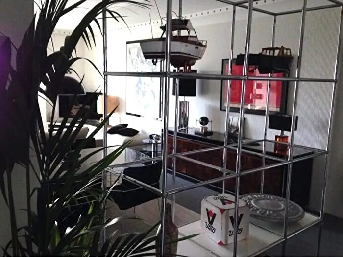 Appartamento con 5 locali in vendita in Viareggio