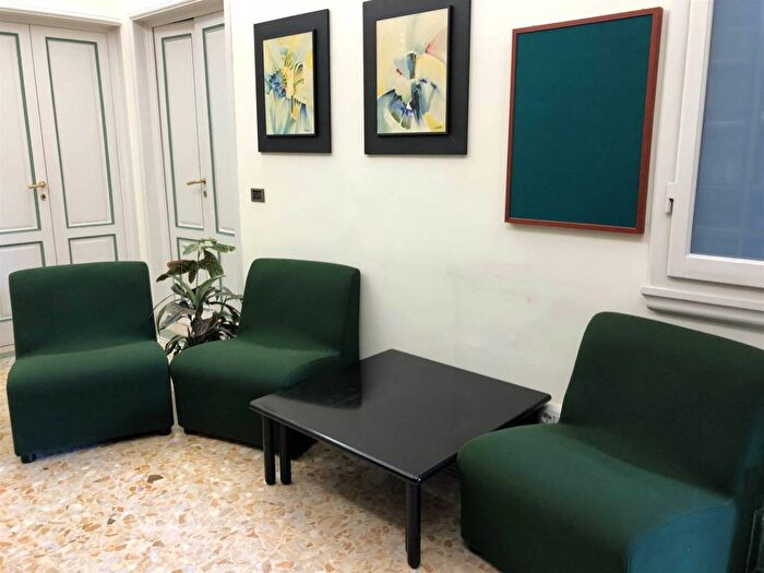 Appartamento quadrilocale in affitto in Mazzini Oberdan, Firenze