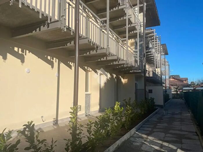 Appartamento quadrilocale in vendita in Via Bellini, Cardano Al Campo