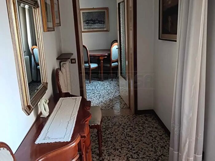 Appartamento trilocale in affitto in Via Cremona e, Crema