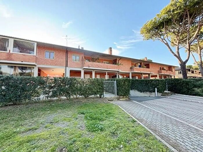 Appartamento trilocale in vendita in Via delle Dune, Grosseto