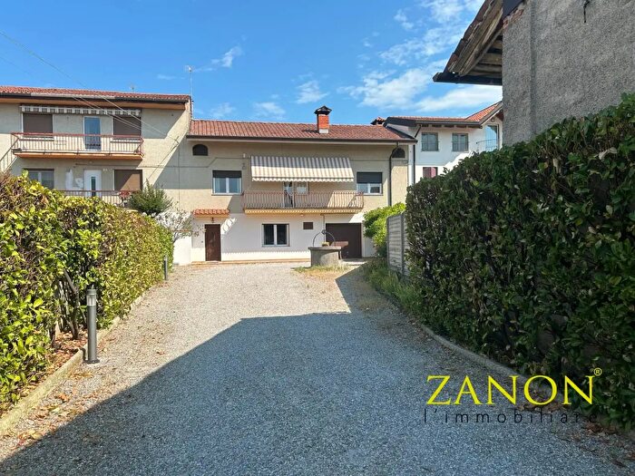 Casa con 5 locali in vendita in Via Zorutti, Mossa