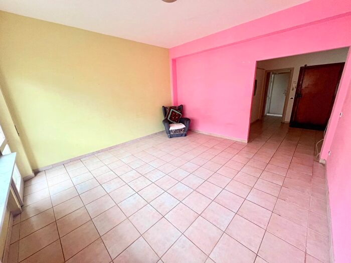 Appartamento con 8 locali in vendita in Via Serraloggia, Fabriano