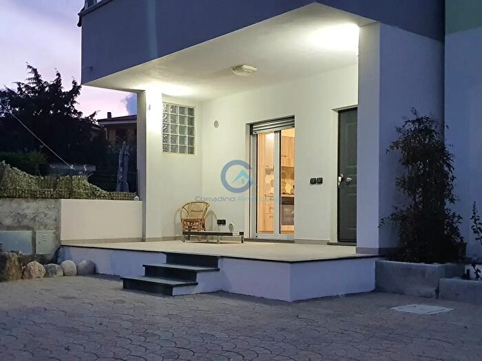 Appartamento bilocale in affitto in Borgia