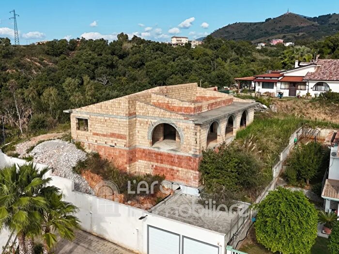 Casa con 5 locali in vendita in Via GPezzotti Scalea Cosenza, Scalea