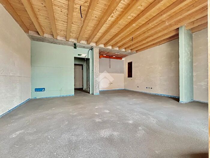 Casa quadrilocale in vendita in Via Coronino, Castegnato