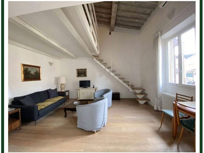 Appartamento trilocale in affitto in Via dei Fossi, Santa Maria Novella, Firenze