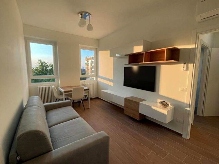 Appartamento monolocale in affitto in Via Spezia, Famagosta, Milano