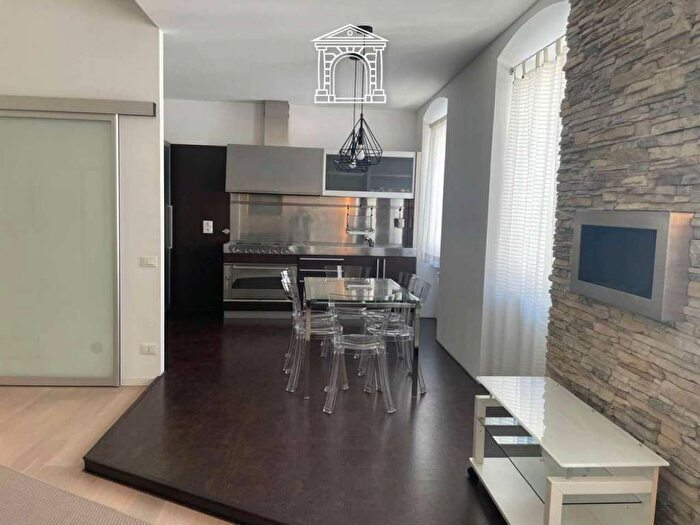 Appartamento trilocale in affitto in via Torrebianca, Borgo Teresiano, Trieste