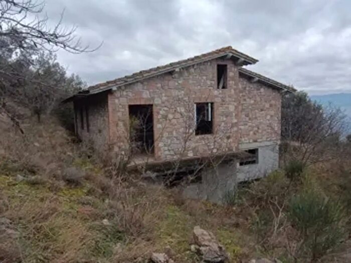 Casa con 5 locali in vendita in Via del Renaro, Spello