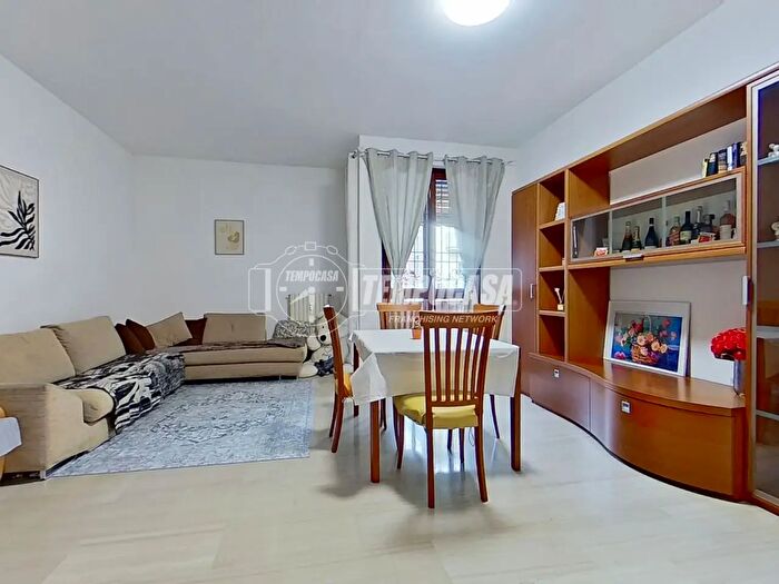 Appartamento quadrilocale in vendita in Via Adda, Lissone