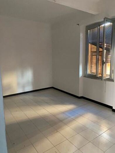 Appartamento quadrilocale in vendita in Via Sapri, Genova