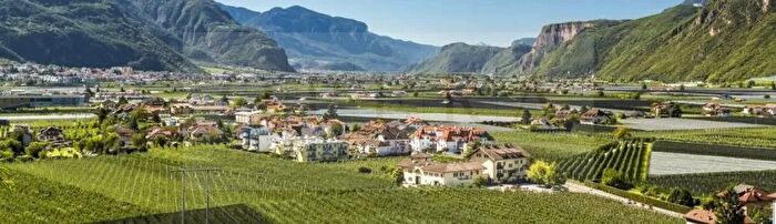 Casa in vendita in Via San Giacomo, Laives