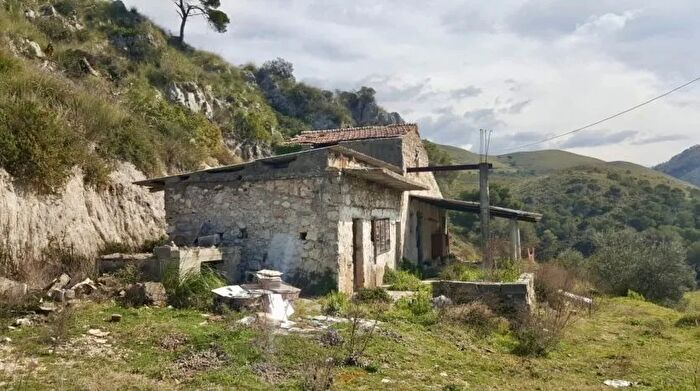 Casa trilocale in vendita in Via Mola di Vetere Fondi San Raffaele, Fondi