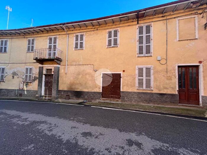 Casa con 6 locali in vendita in Via Roma, Centro, Castagnole Monferrato