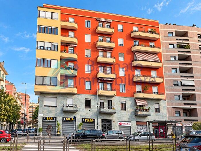 Appartamento bilocale in affitto in Via Giambellino, Giambellino, Milano
