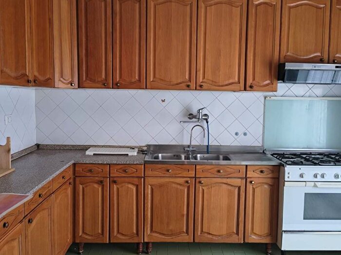 Appartamento trilocale in affitto in Via Alessandro Poerio, Villanova, Guidonia Montecelio