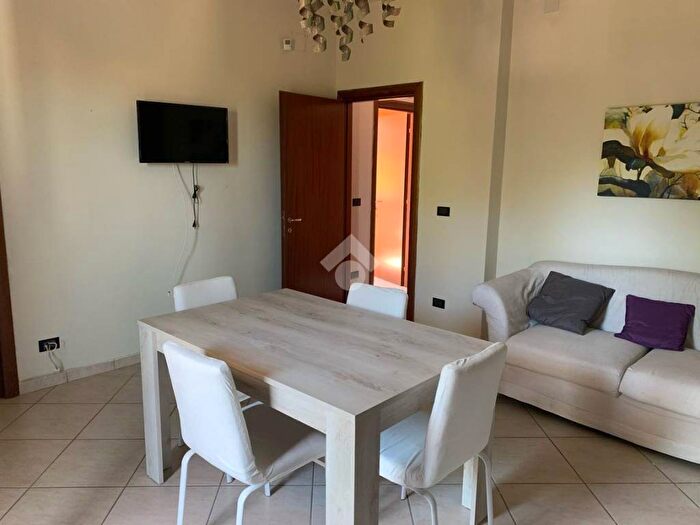 Appartamento trilocale in affitto in Piazza Gaetano Salvemini, San Clemente, Caserta