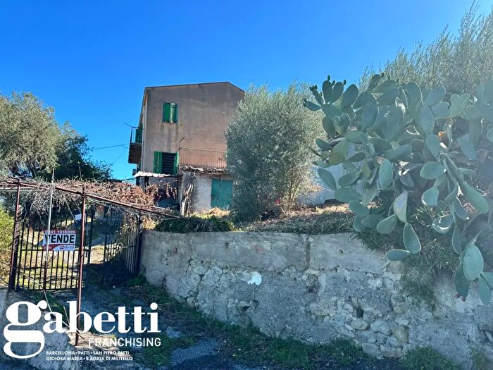 Casa con 6 locali in vendita in Contrada Apesana Snc, Sant'Agata Di Militello