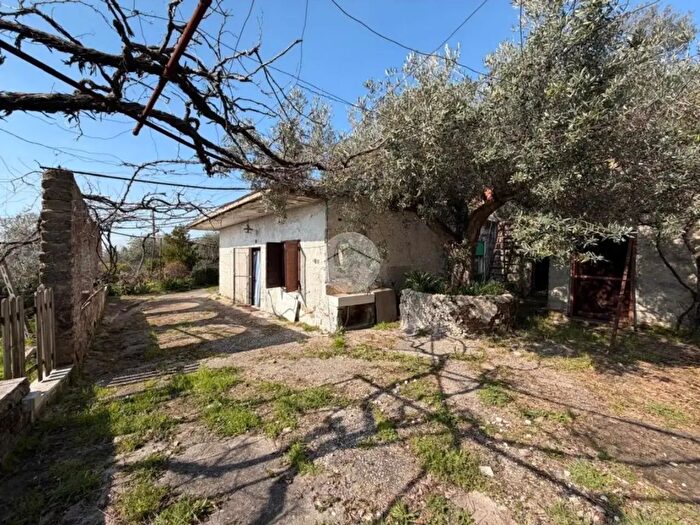 Casa trilocale in vendita in Via Milano, Fara In Sabina