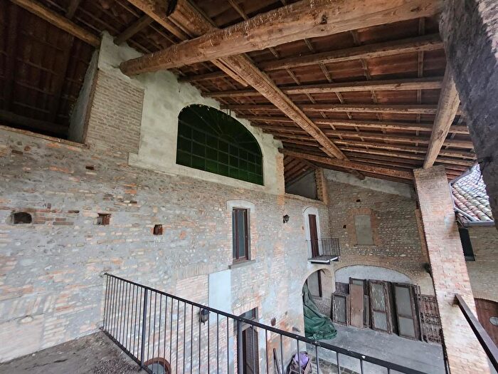 Casa con 5 locali in vendita in della Conciliazione, Fontanella