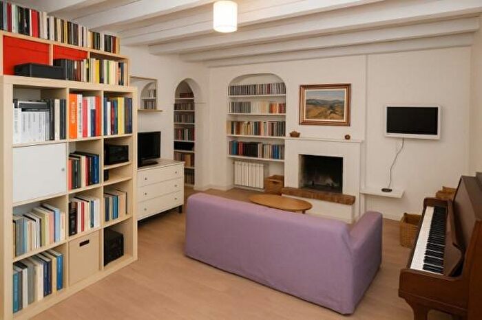 Appartamento con 6 locali in vendita in Via Valle, Jesi