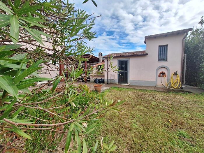 Casa con 6 locali in vendita in Pisa