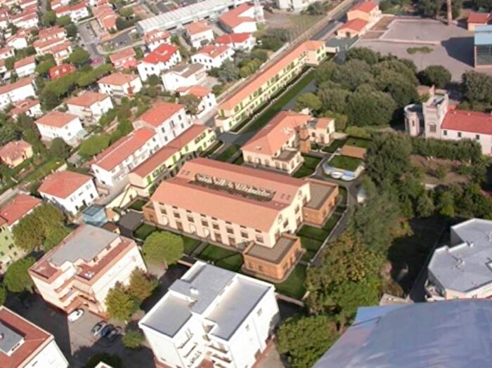 Appartamento trilocale in vendita in Via Aurelia, Rosignano Marittimo