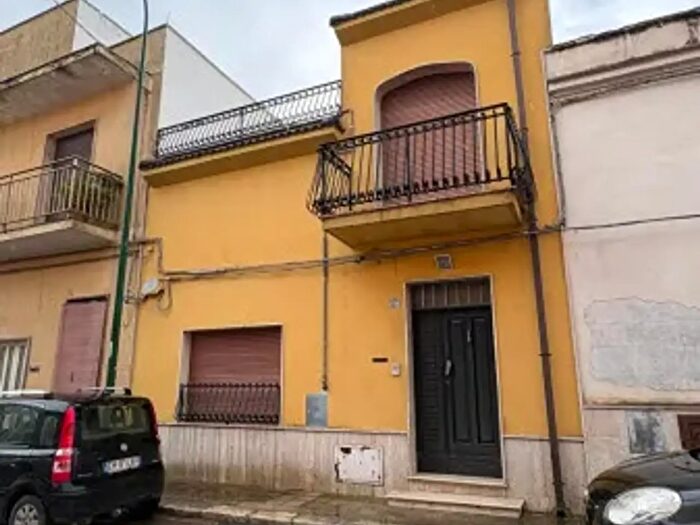 Casa con 6 locali in vendita in Via Mandorle dOro, Manduria