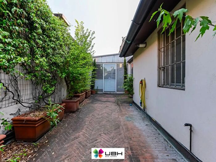 Appartamento con 5 locali in vendita in Via Teramo, Milano