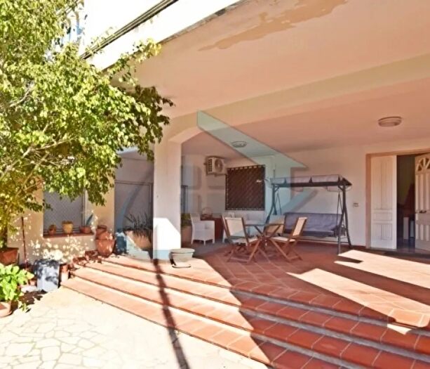 Casa con 16 locali in vendita in Morciano Di Leuca