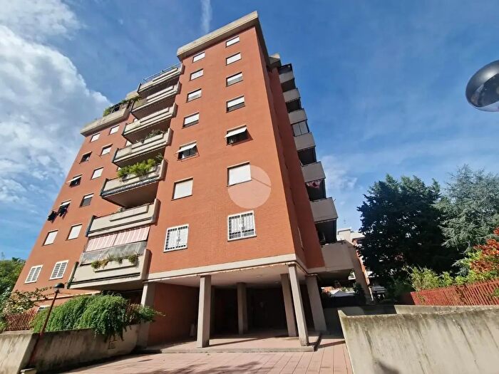 Appartamento quadrilocale in vendita in Via Rosaccio, Roma