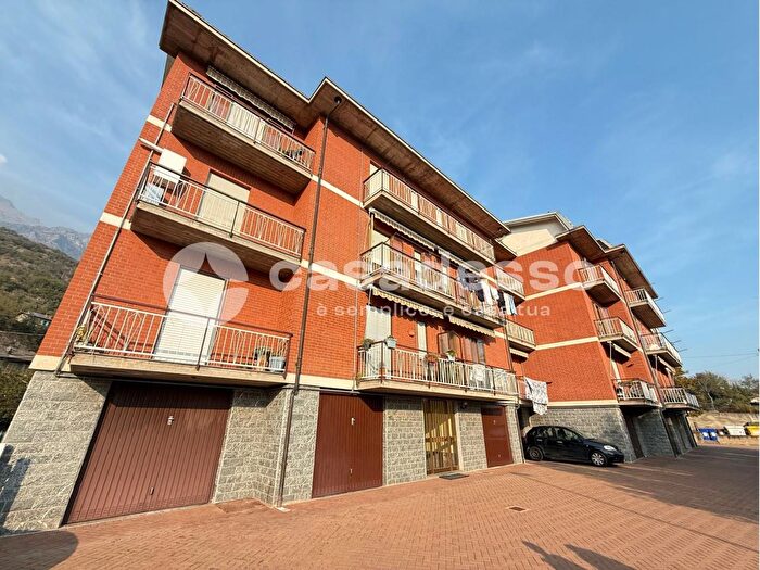 Appartamento trilocale in vendita in Via San Pietro dOllesia, Bussoleno