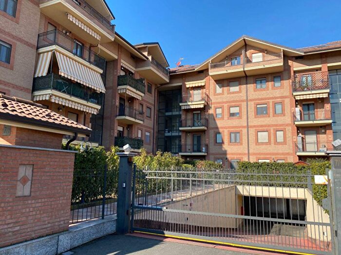 Appartamento trilocale in affitto in Via Lussemburgo, Orbassano