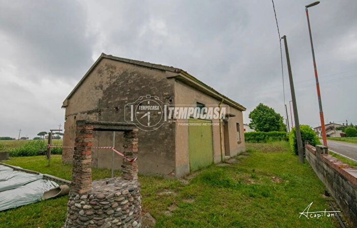 Casa trilocale in vendita in Via Violone di Gattolino, Cesena