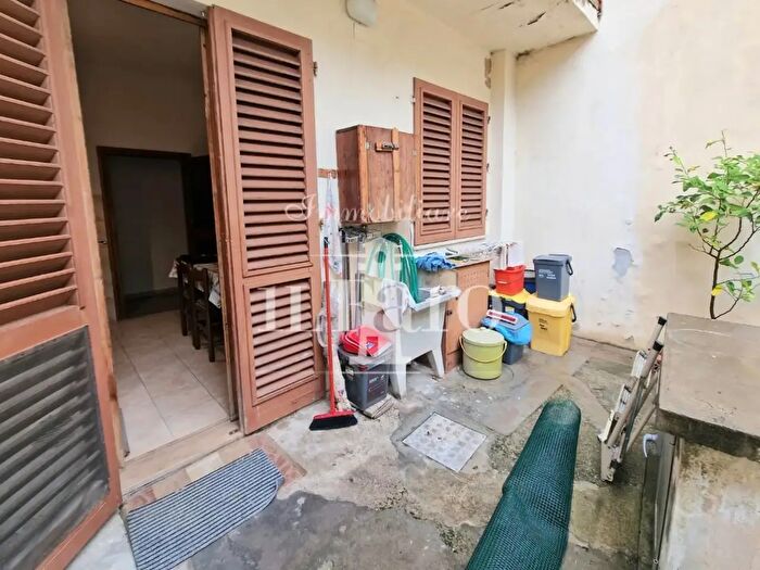 Casa con 5 locali in vendita in Encivenni Rucellai, Campi Bisenzio