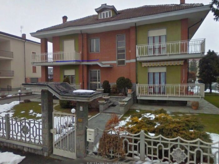 Casa con 6 locali in affitto in Via Gandolfino da Roreto, Centro, Savigliano