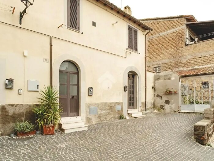 Appartamento bilocale in vendita in Piazza della Tribuna, Tarquinia