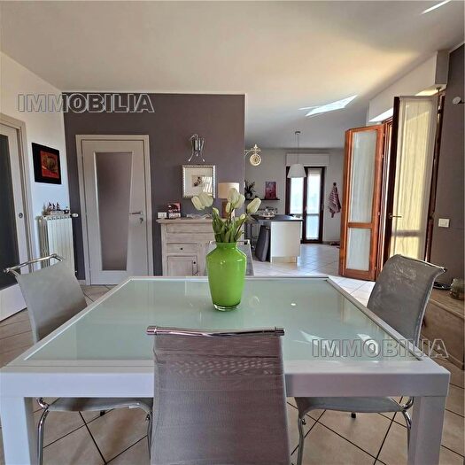 Casa con 7 locali in vendita in Sansepolcro