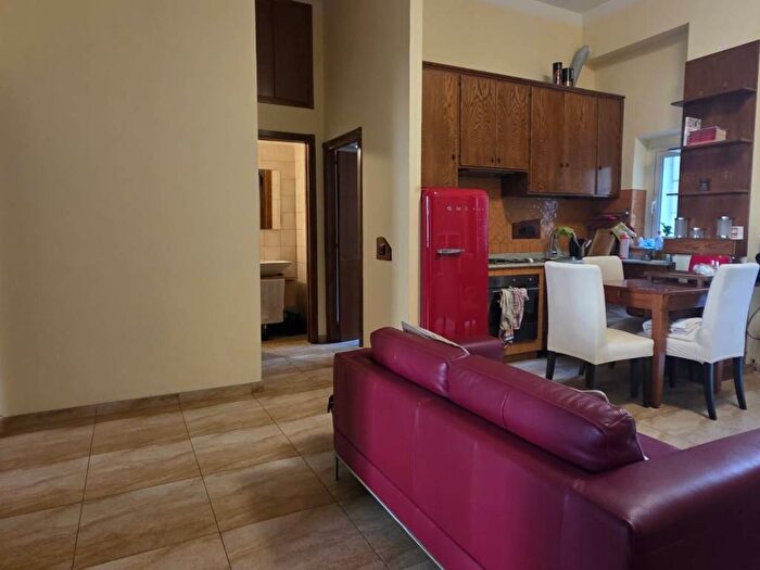 Appartamento trilocale in affitto in Via Arno, Trieste Coppedè, Roma