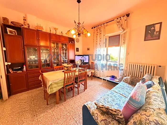 Appartamento trilocale in vendita in Via Giuseppe Mazzini, Riva Ligure