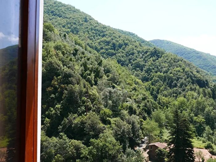 Appartamento trilocale in vendita in Via Cima, Pigna