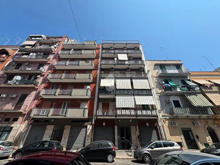 Appartamento quadrilocale in vendita in Via Principe Amedeo, Bari
