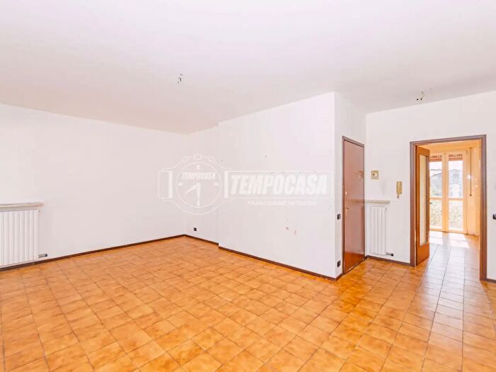 Appartamento trilocale in vendita in Via Carlo Pizzarelli, Cilavegna